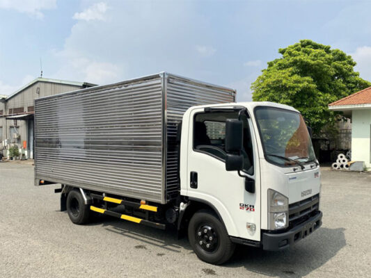 Xe Tải Isuzu 2.9 Tấn Thùng Kín QKR270