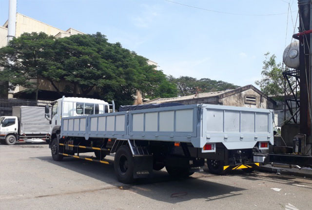 xe-tai-Isuzu-FVR34SE4-8t2-thung-lung2